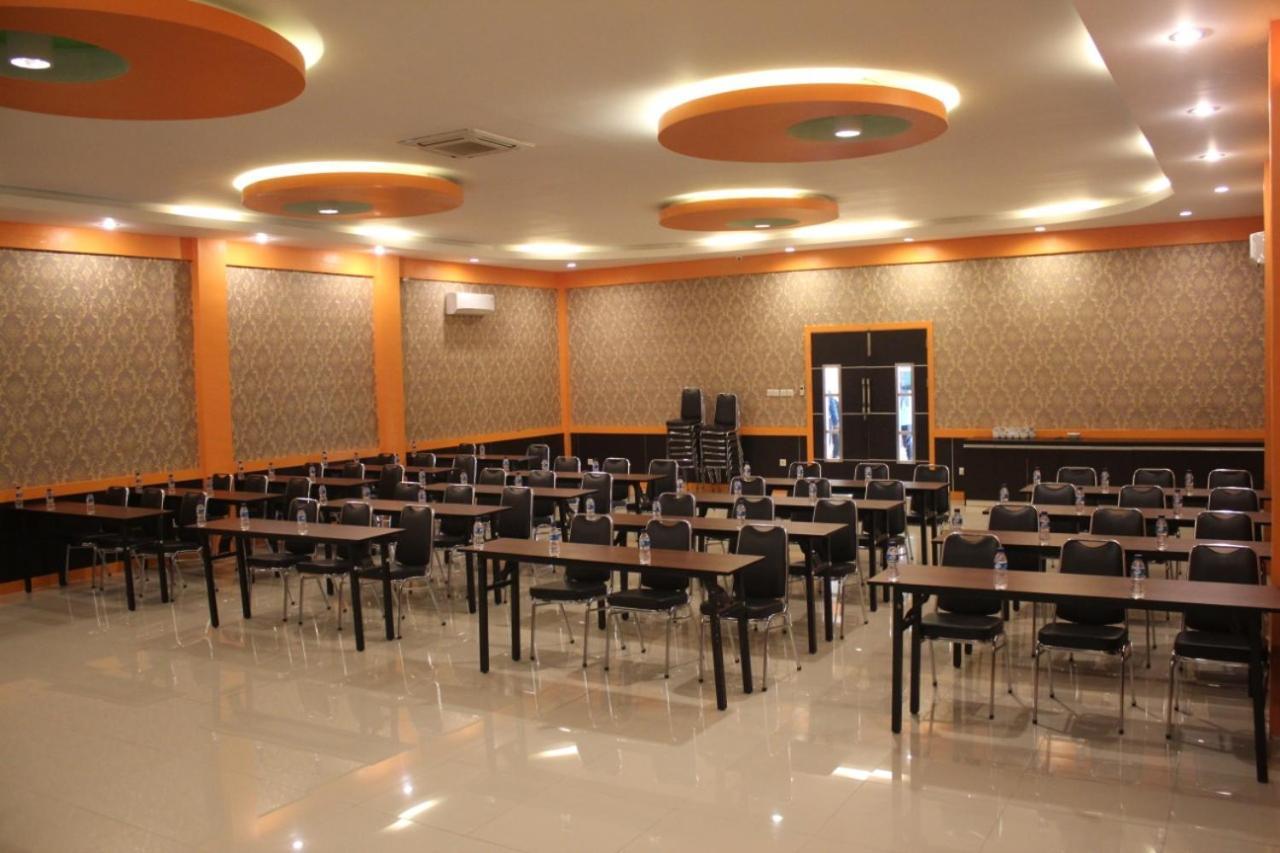 Hannah Hotel Syariah Painan Exterior photo