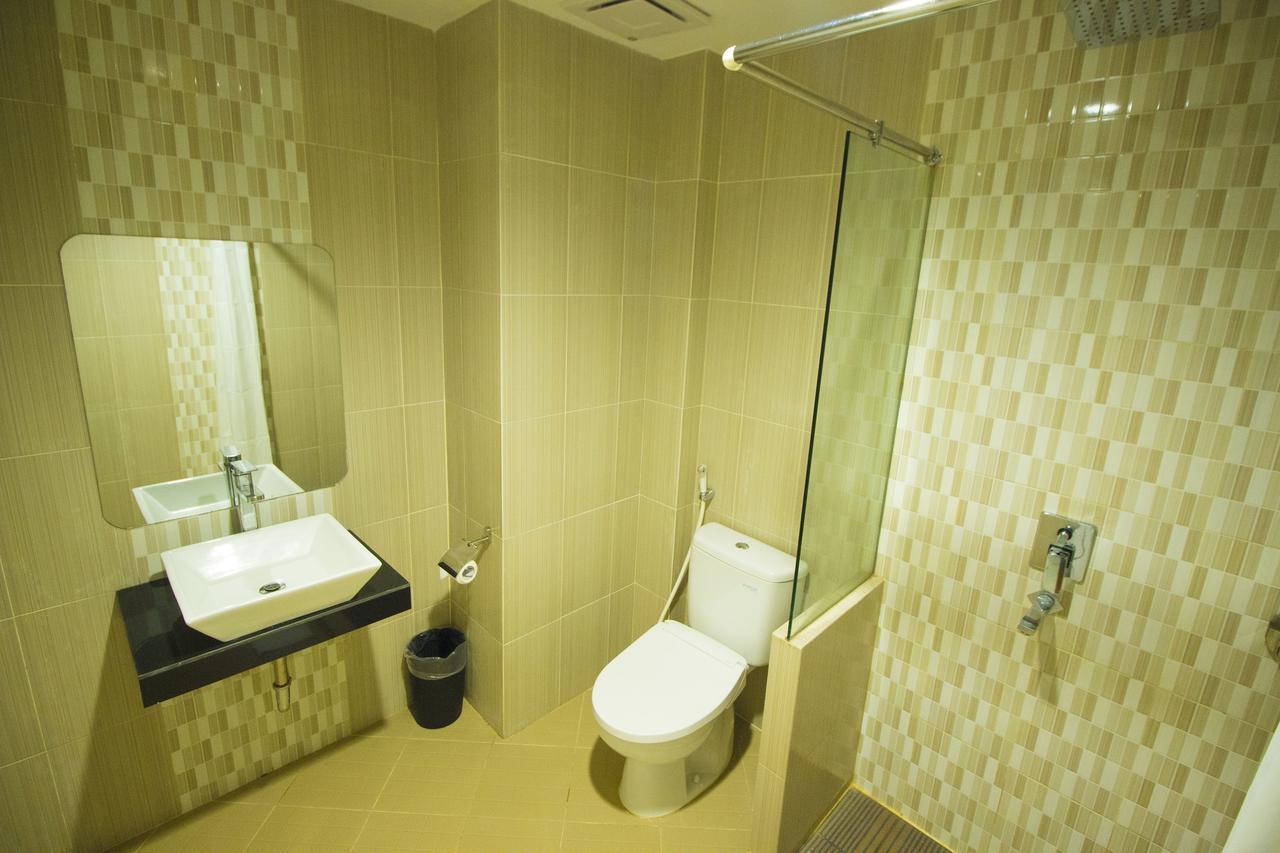 Hannah Hotel Syariah Painan Exterior photo