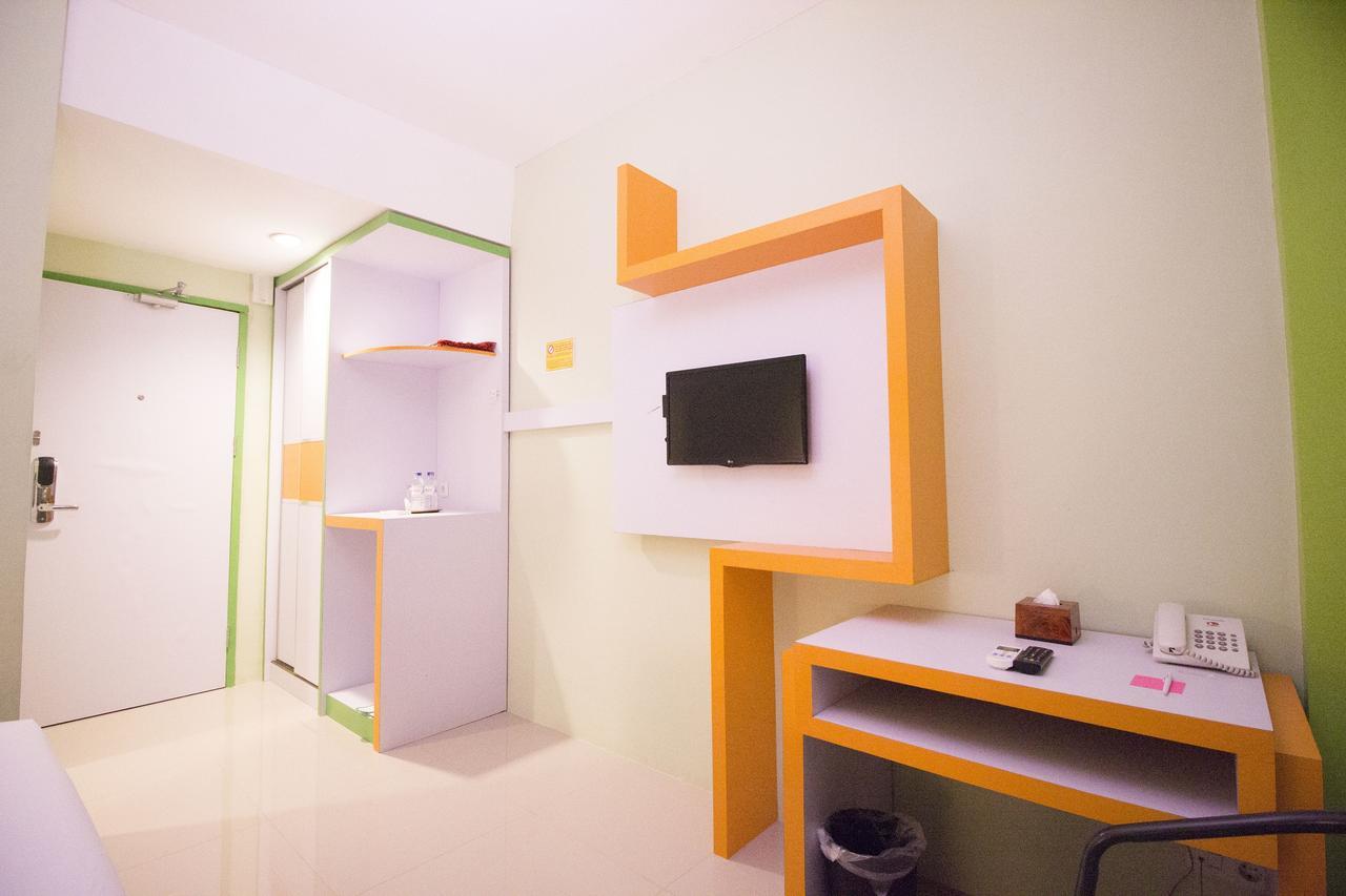 Hannah Hotel Syariah Painan Exterior photo