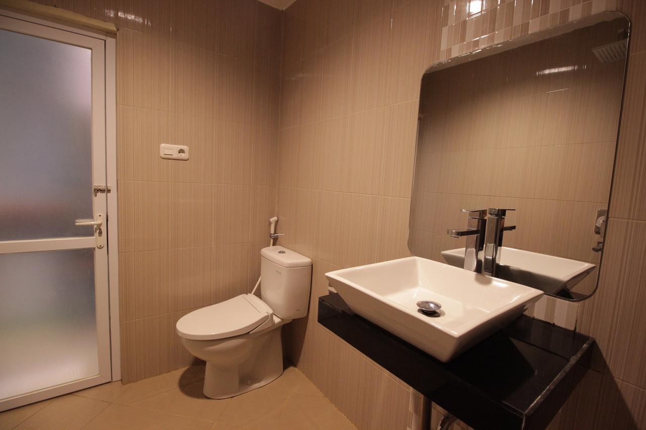 Hannah Hotel Syariah Painan Exterior photo